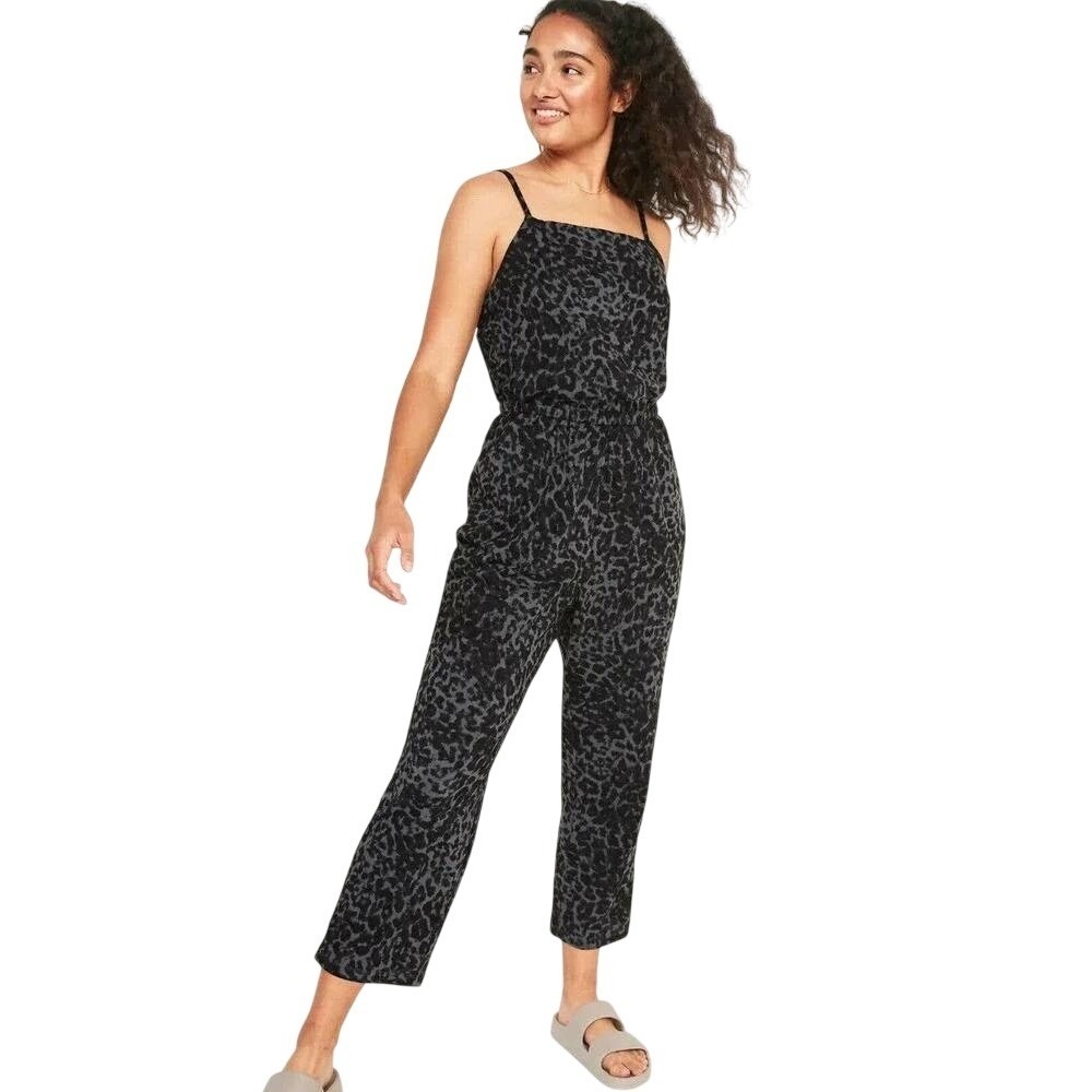 Old Navy Women's Waist-Defined Sleeveless Cropped Cami Jumpsuit Grey Leopard L